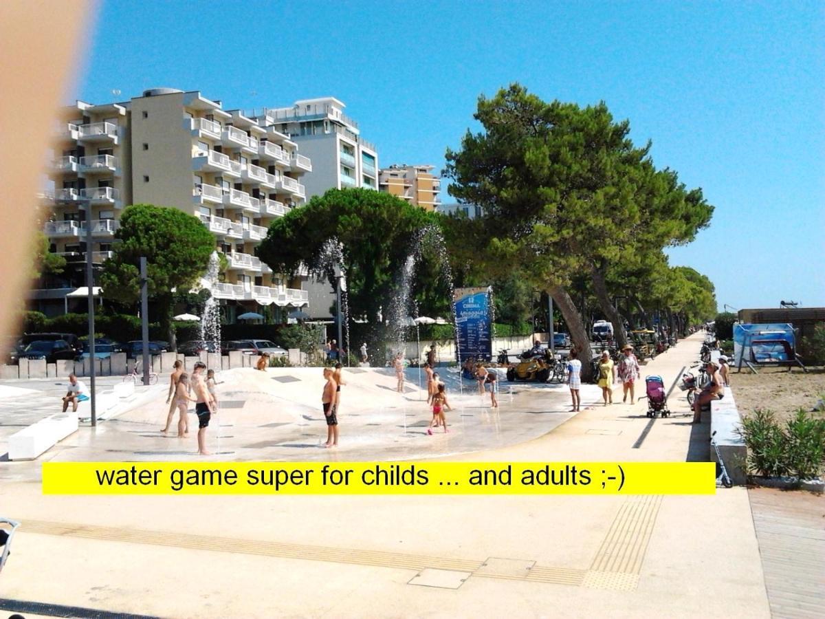 Lucerna Apartments At Sabbiadoro Beach Lignano Sabbiadoro Kültér fotó