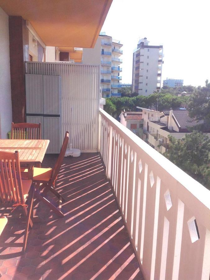 Lucerna Apartments At Sabbiadoro Beach Lignano Sabbiadoro Kültér fotó